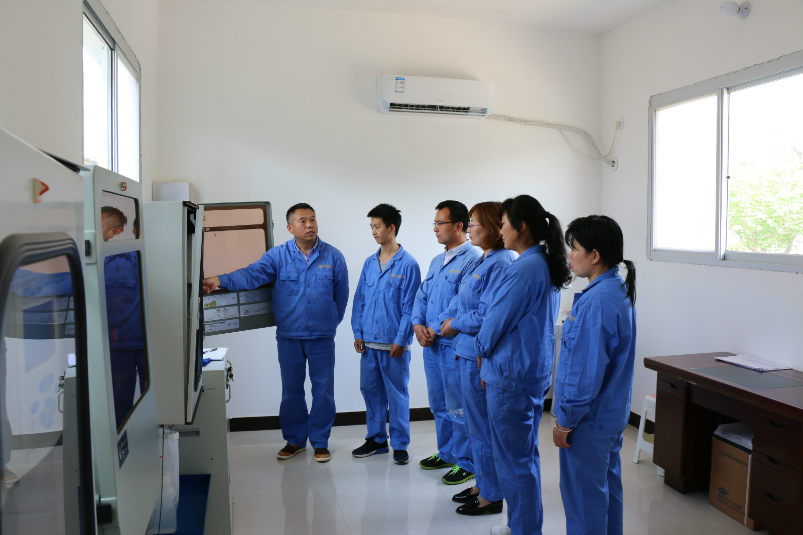 ��˾��չ����������