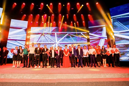 mg����ͻ�Ƽ�����ף���й�����70����ְ�����н����ֳɾ���