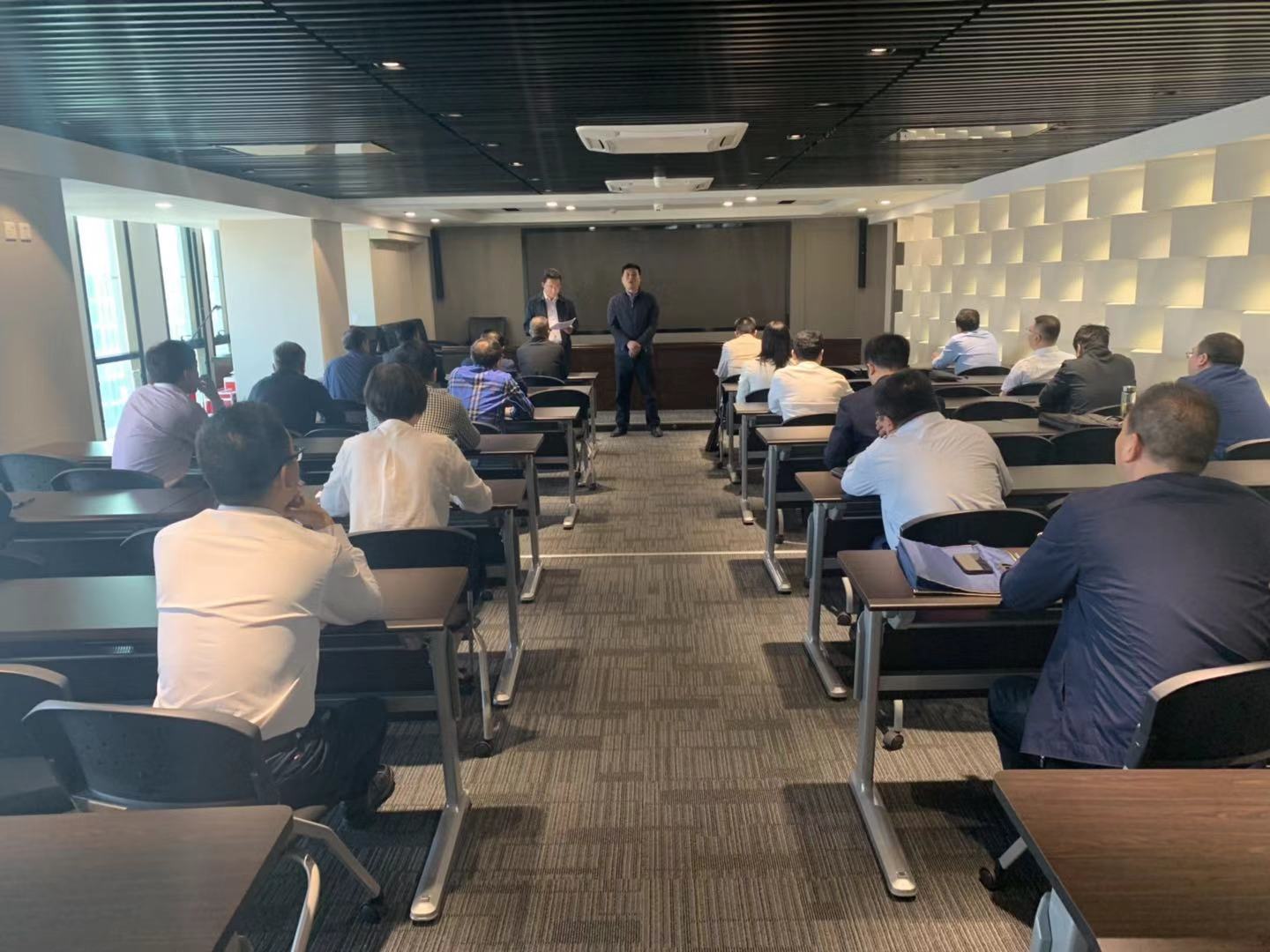 mg����ͻ�Ƽ��ż�ί��֯��չ���ɽ���ѧϰ������֪ʶ����