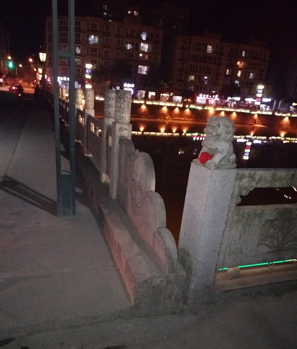 ���˷������Ż�����������Σ��ʱ��ˮ���ι�˾ְ��һ��קס