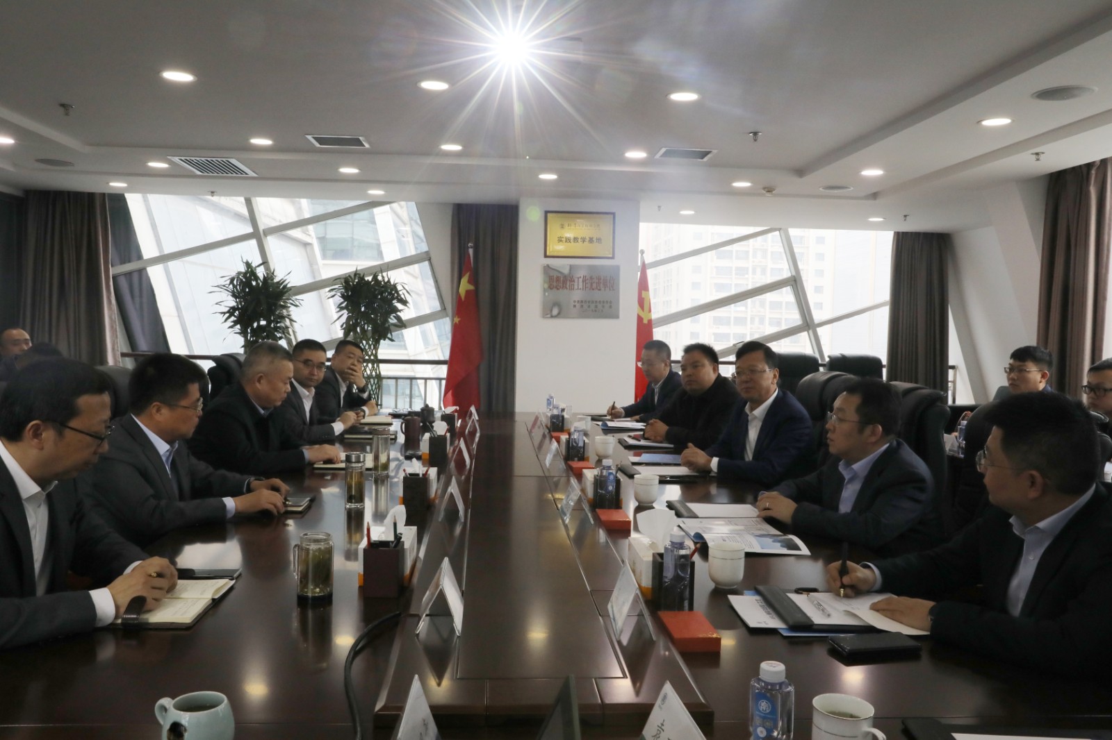 ����ʮ�߾ּ������޹�˾��ˮ���ι�˾������̸