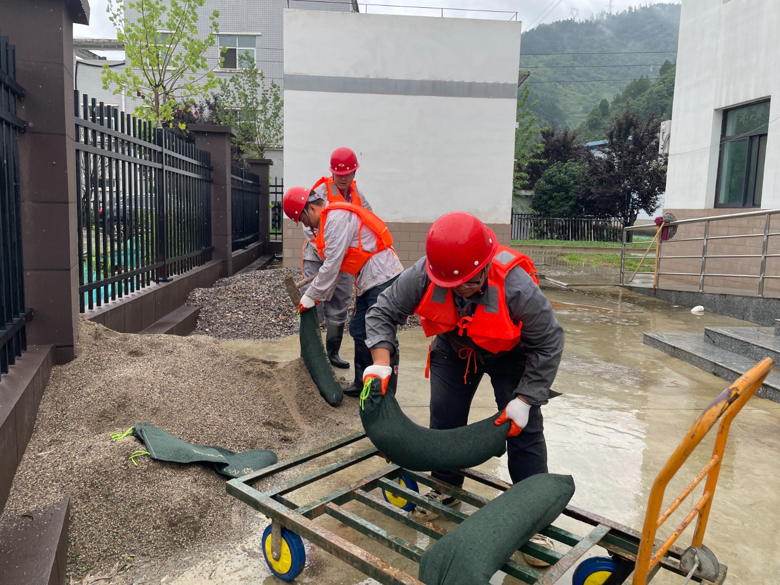 ˮ���ι�˾��������иǿ���� ���η�Ѵ�徲��