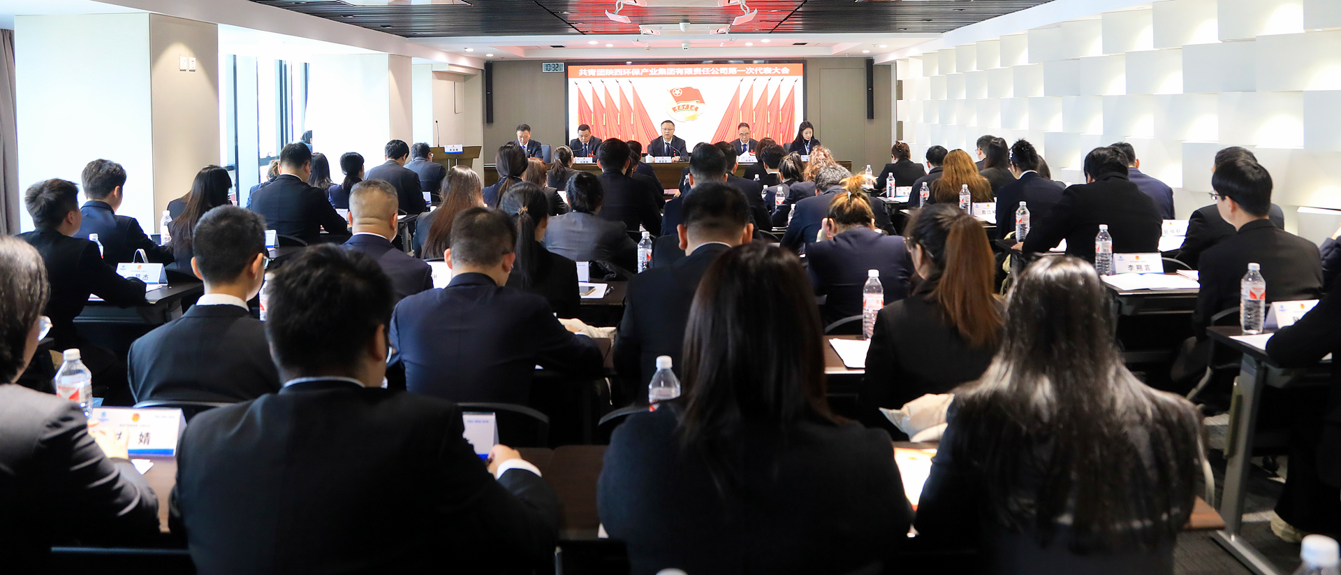 �������ĸ����� ͦ�߼������ഺ��mg����ͻ�Ƽ����ٿ���һ���Ŵ���