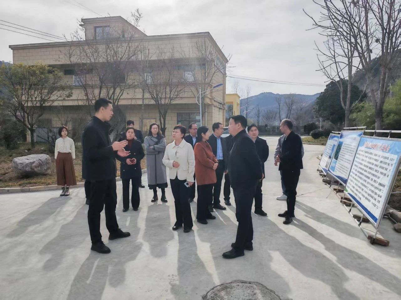 商洛市人大常委会副主任赵水利到水情形公司山阳县城污水处置惩罚厂调研 商洛市人大常委会副主任赵水利到水情形公司山阳县城污水处置惩罚厂调研